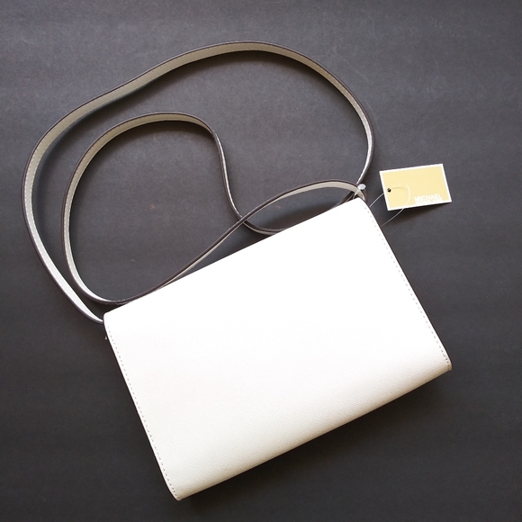 NWT MICHAEL KORS LARGE CROSSBODY CLUTCH LEATHER - Picture 3 of 7